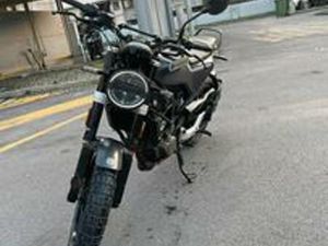 HUSQVARNA SVARTPILEN 125