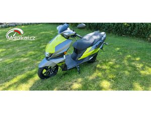 SUZUKI AVENIS 125