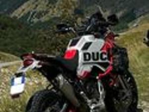 DUCATI DESERT X