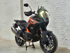 ② MAGNIFIQUE KTM 1290 SUPER ADVENTURE S @MOTOMOBILIA