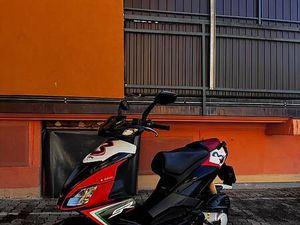APRILIA SR 50 CANTON VAUD -