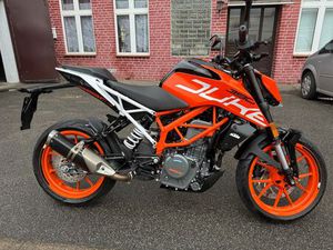 KTM DUKE 390
