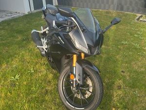 YAMAHA YZF-R125 RE 40