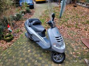 MOTORSCOOTER PIAGGIO SUPER HEXAGON GTX180 — SCOOTERS | PIAGGIO — MARKTPLAATS