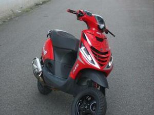 ZIP 2T 50CC FULL STAGE6 - UNIEK! — SCOOTERS | PIAGGIO — MARKTPLAATS