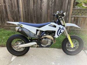 2020 HUSQVARNA FS450 (SUPERMOTO RACE BIKE) LIKE NEW !!