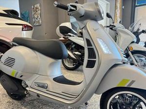 VESPA GTS 300 SUPER TECH (2024)