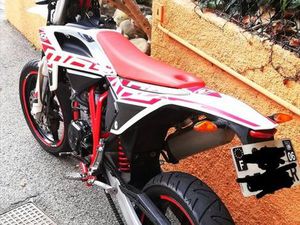 BETA 125 4T SUPERMOTARD