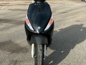 SCOOTER PIAGGIO ZIP 4T