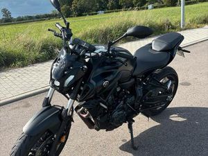 YAMAHA MT-07 2022