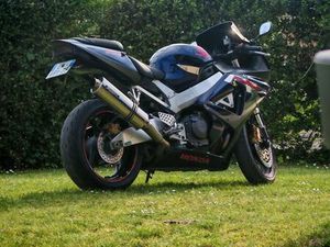 HONDA CBR 929