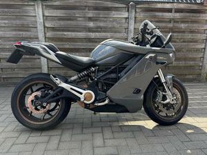 ② ZERO SR/S MET NIEUWE 15.6KWH BATTERIJ