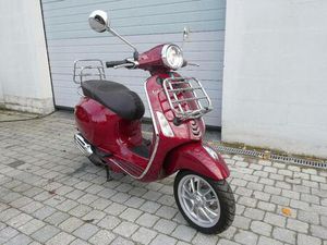 ② VESPA PRIMAVERA CLASSE B AVEC 3 000 KM, GARANTIE D'UN AN