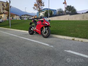 PANIGALE V4S AKRAPOVIC