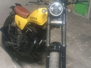 HONDA CM 125 CAFÉ RACER