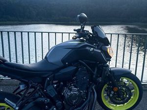 YAMAHA MT-07 2018 – A2 – NIGHT FLUO – TRÈS BON ÉTAT