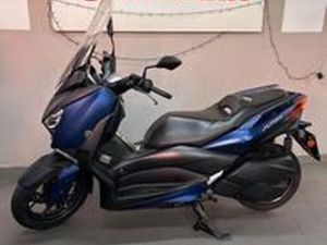 YAMAHA X-MAX 300