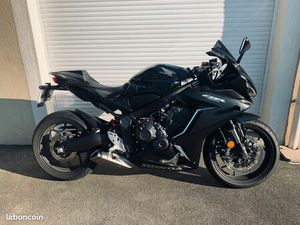HONDA CBR 650 R