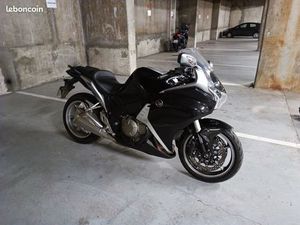 HONDA VFR 1200 F