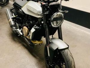 HUSQVARNA VITPILEN 701