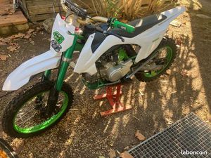 DIRT 125 MOTO US