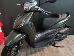PIAGGIO BEVERLY 300 | SCOOTER USADA PREÇO € 5.165,00 - P39499 OFFICINA MOTO