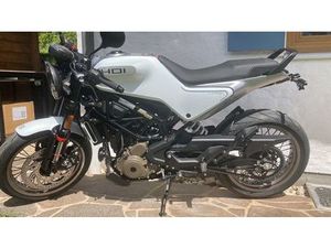 HUSQVARNA VITPILEN 401