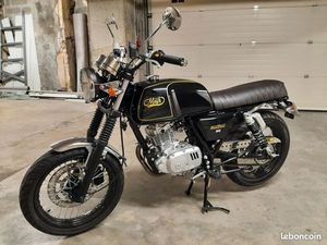 MASH 125 BLACK SEVEN