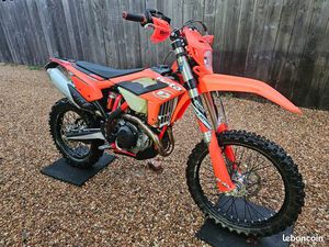 MOTO ENDURO