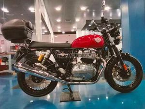 ROYAL ENFIELD - INTERCEPTOR 650