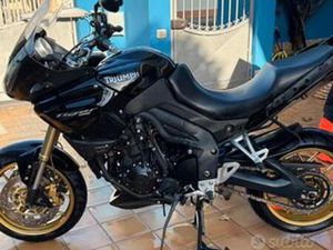 TRIUMPH TIGER 1050