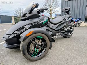 CAN-AM SPYDER 990 RS