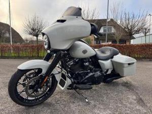 HARLEY-DAVIDSON STREET GLIDE BTW STREETGLIDE SPECIAL — MOTOREN | HARLEY-DAVIDSON — MARKTPLAATS