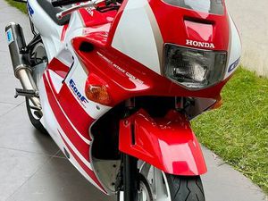 HONDA CBR 600 PC25