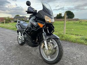 ② HONDA VARADERO 1000