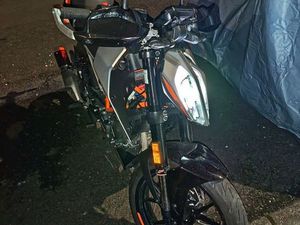 KTM DUKE 125