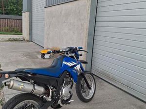 ② YAMAHA XT 125