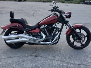 YAMAHA RAIDER XV 1900 S →