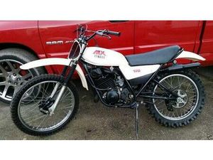 ② YAMAHA MX 125 1978
