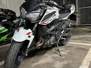 KAWASAKI Z400