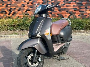 ② KYMCO LIKE (B KLASSE) (50 CC)