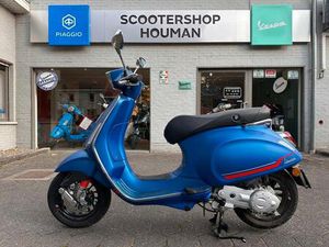 ② VESPA SPRINT S 50 CC 45KM/H 95KM MATT BLAUW (NR.8)