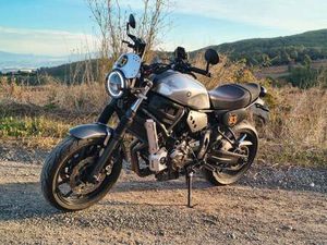 YAMAHA - XSR 700