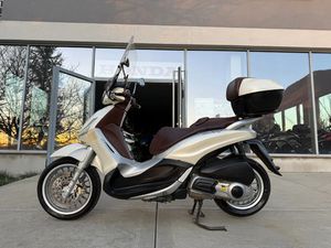 PIAGGIO BEVERLY 2013 300I →