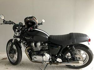 TRIUMPH BONNEVILLE