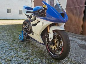TRIUMPH DAYTONA 675