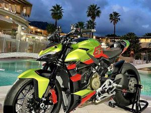 DUCATI STREETFIGHTER