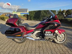 HONDA GL1800 GOLDWING TOUR DCT
