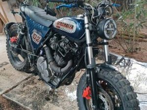 SUZUKI 800 DR SCRAMBLER