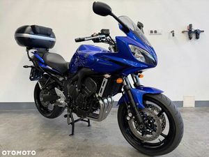 YAMAHA FZ6